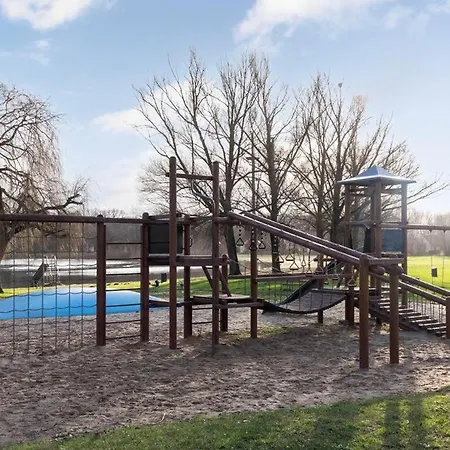 Vakantiewoning Maas En Waal 100 Holiday home *